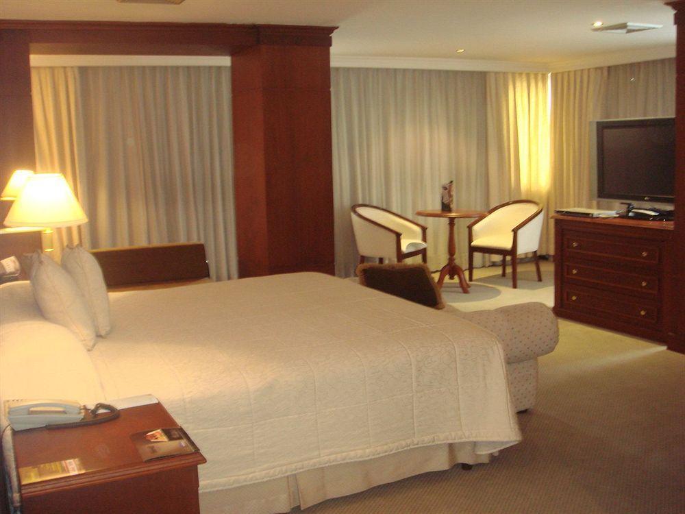 Hotel Emperador Амбато Экстерьер фото