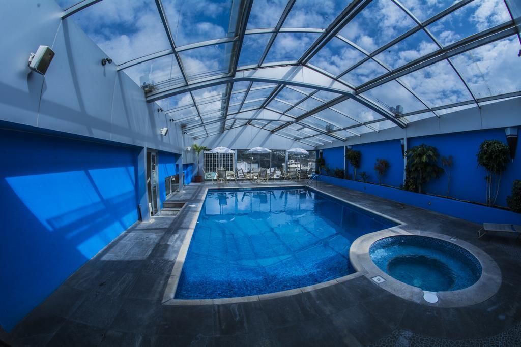 Hotel Emperador Амбато Экстерьер фото