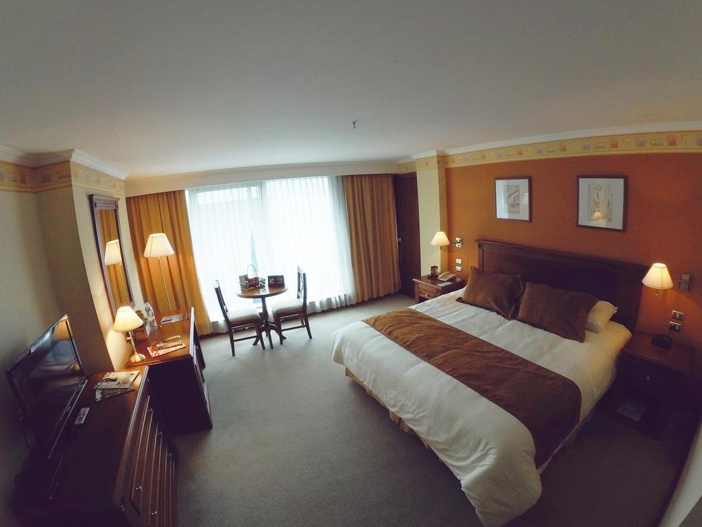 Hotel Emperador Амбато Экстерьер фото
