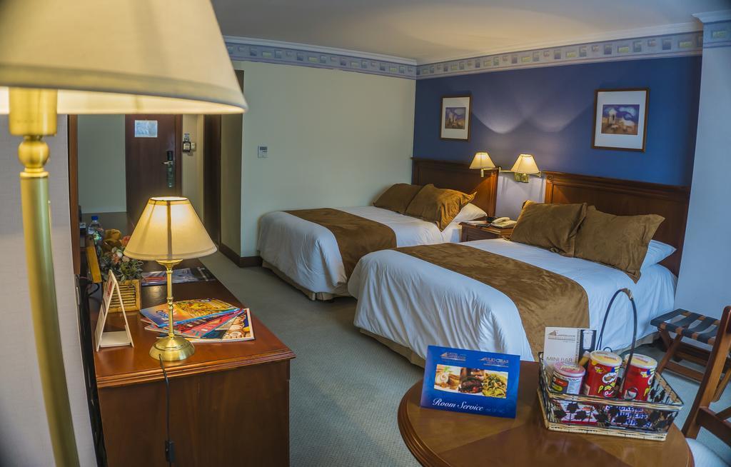Hotel Emperador Амбато Экстерьер фото