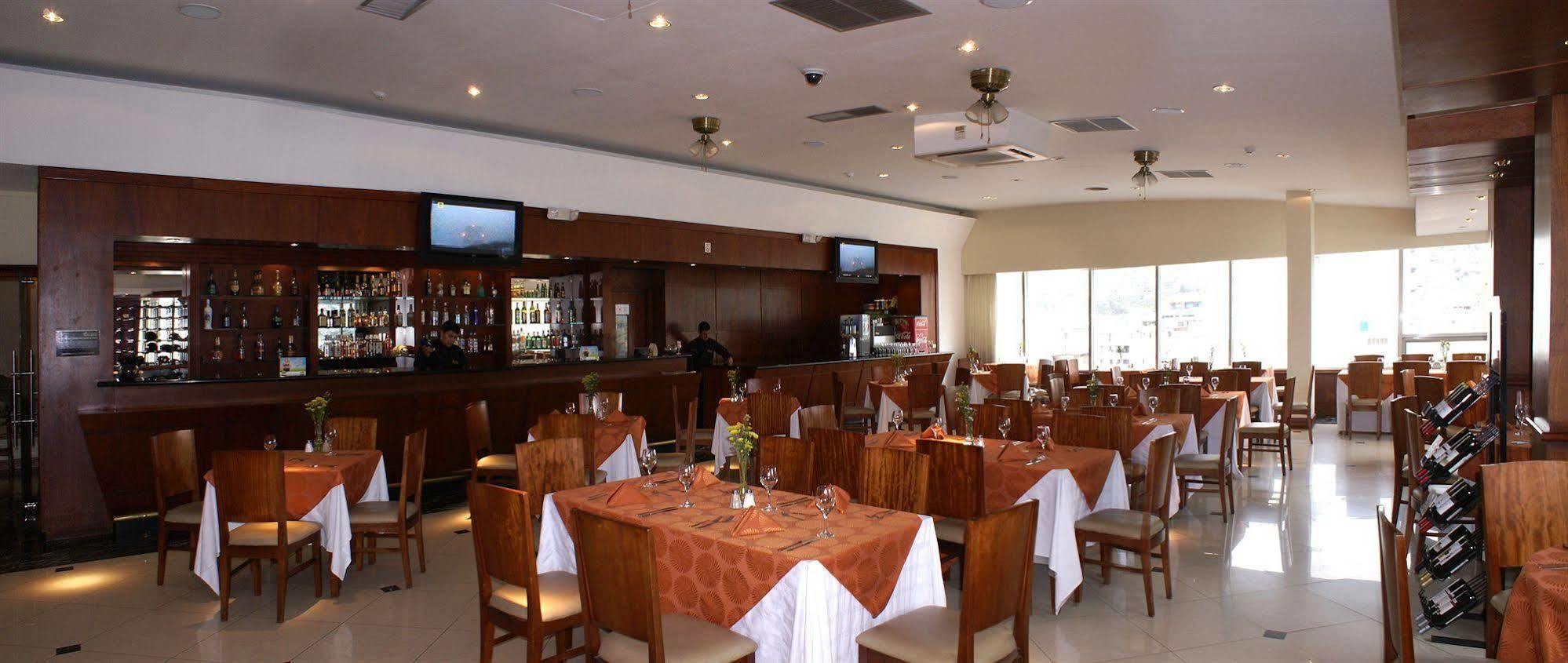 Hotel Emperador Амбато Экстерьер фото