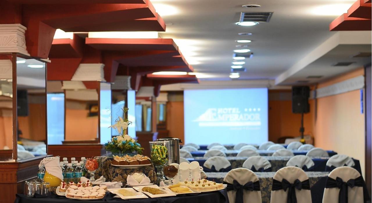 Hotel Emperador Амбато Экстерьер фото