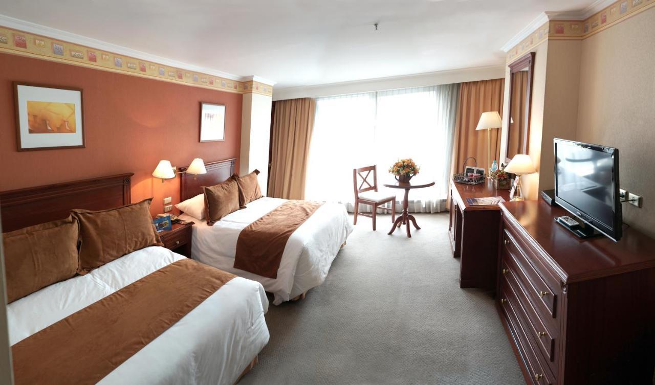 Hotel Emperador Амбато Экстерьер фото